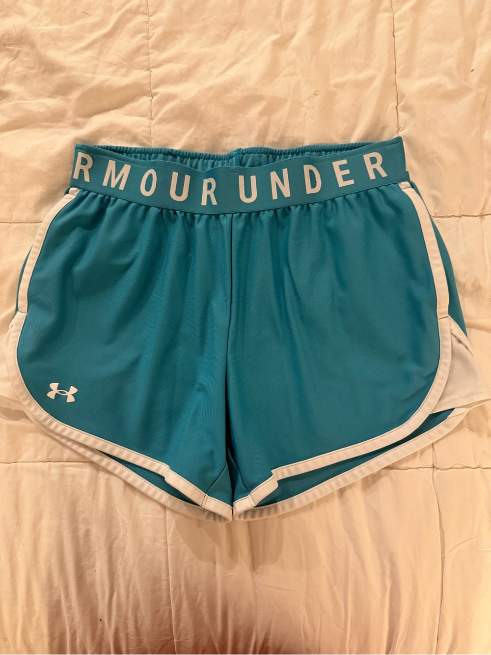 UNDER ARMOUR Women’s Play Up 5” Shorts - Large